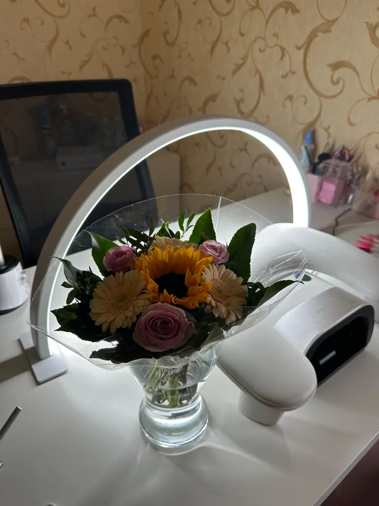 Der Arbeitsplatz im privaten Nagelstudio von Moonlit Nails Hildesheim